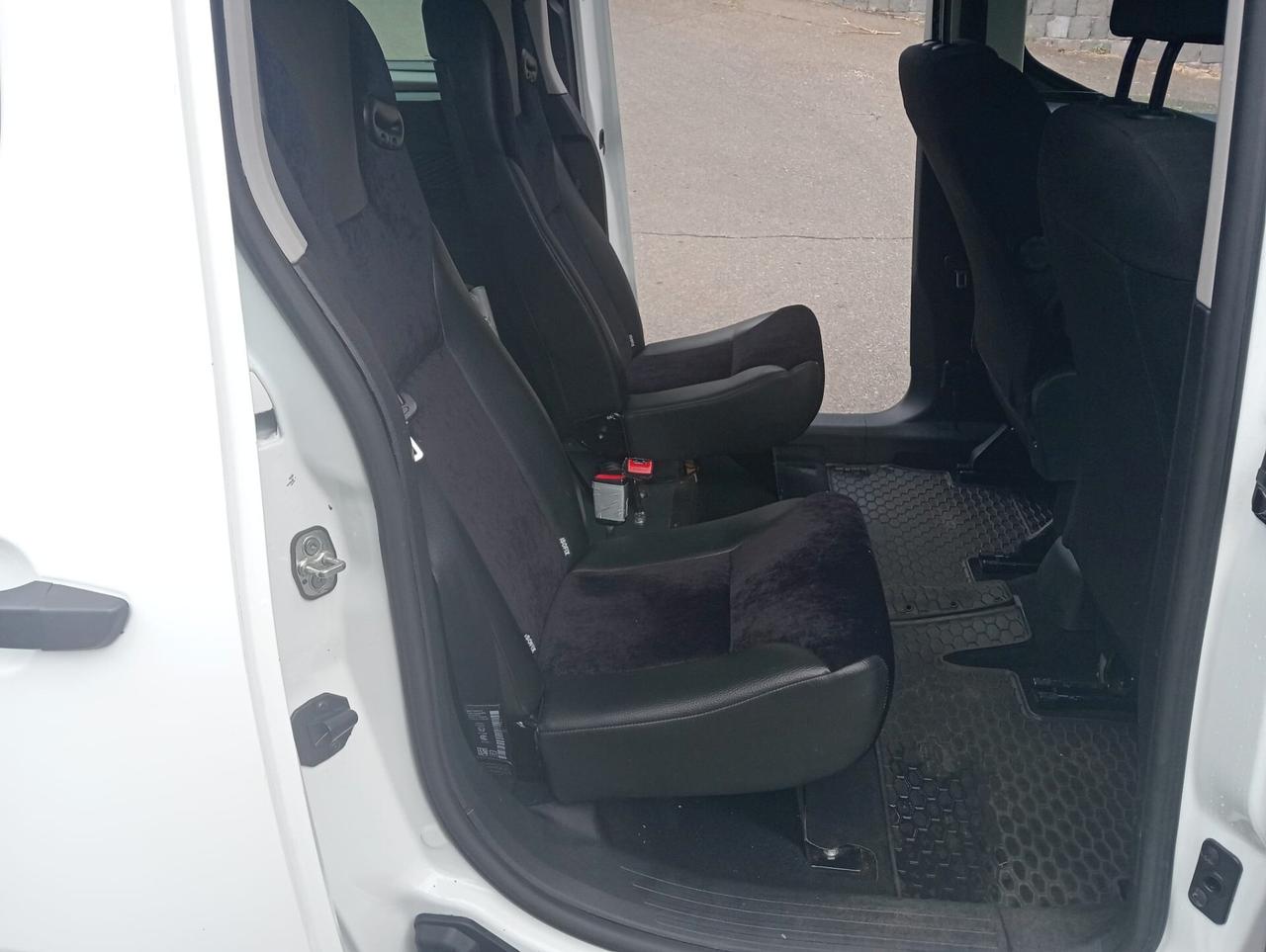 Citroen Berlingo Pianale ribassato con rampa disabili in carrozzina