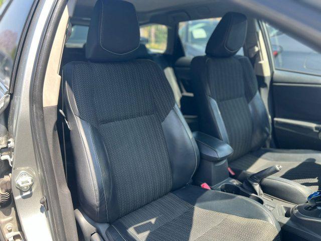 TOYOTA Auris Hybrid Lounge