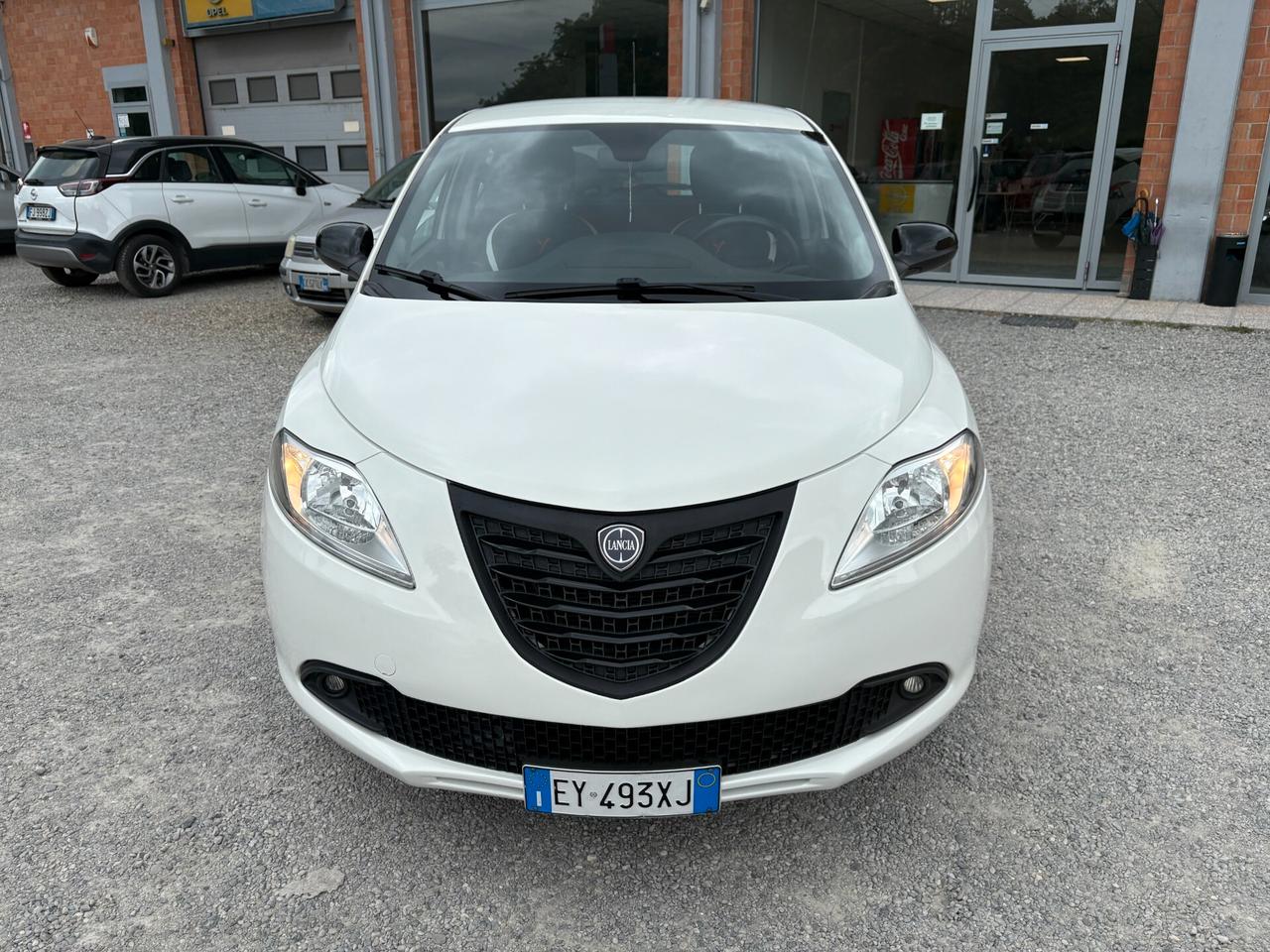 Lancia Ypsilon 0.9 TwinAir 85 CV Metano