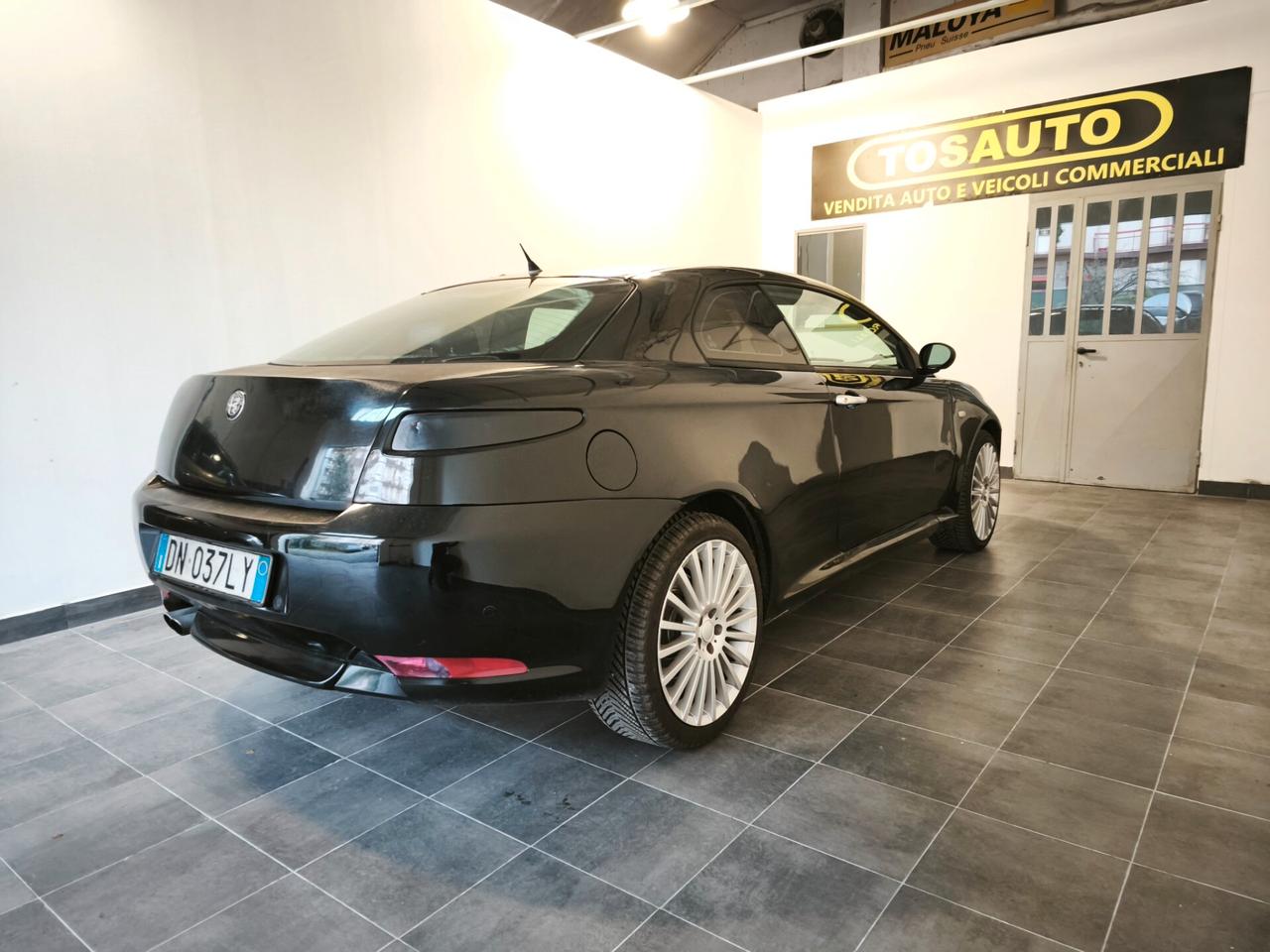 Alfa Romeo GT 1.9 JTDM 16V Distinctive