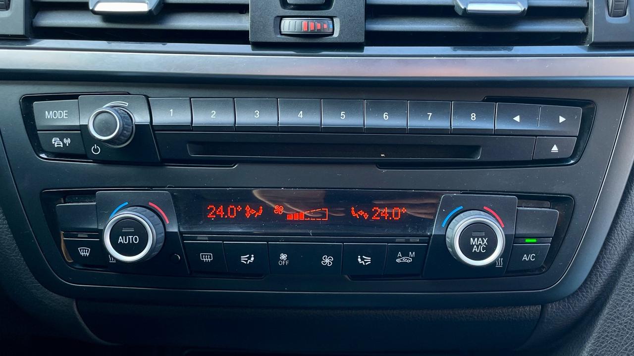 BMW 320D TOURING X-DRIVE 2.0 SPORT 184CV - FULL LED, TURBINA NUOVA, DISTRIBUZIONE EFFETTUATA