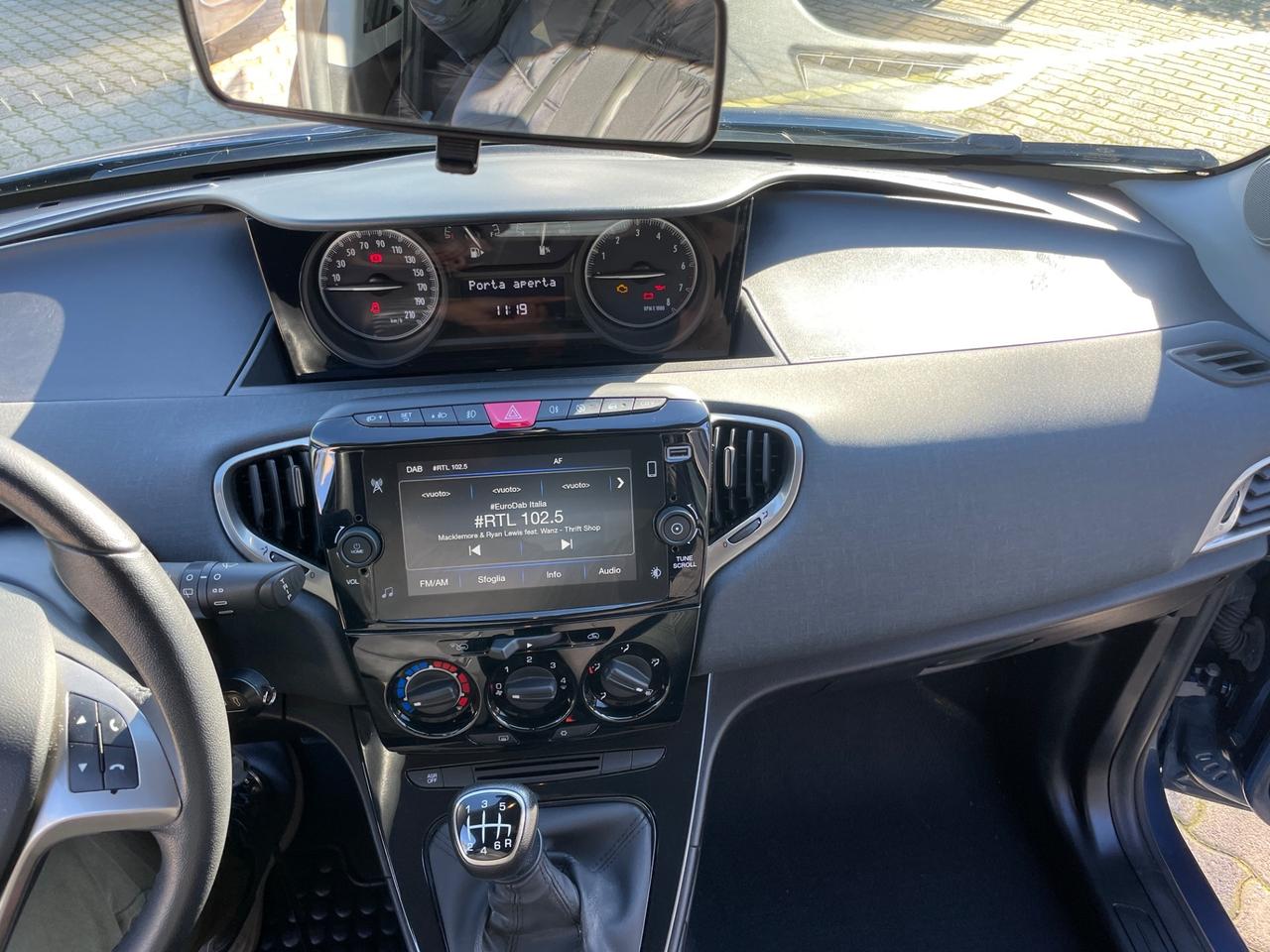 Lancia Ypsilon 1.0 2023 solo 45000km garanzia Lancia 2028