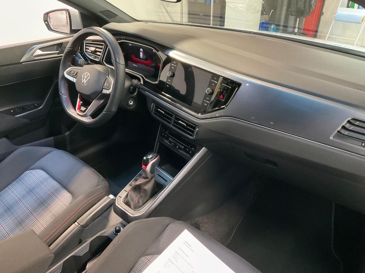 Volkswagen Polo 2.0 TSI DSG GTI