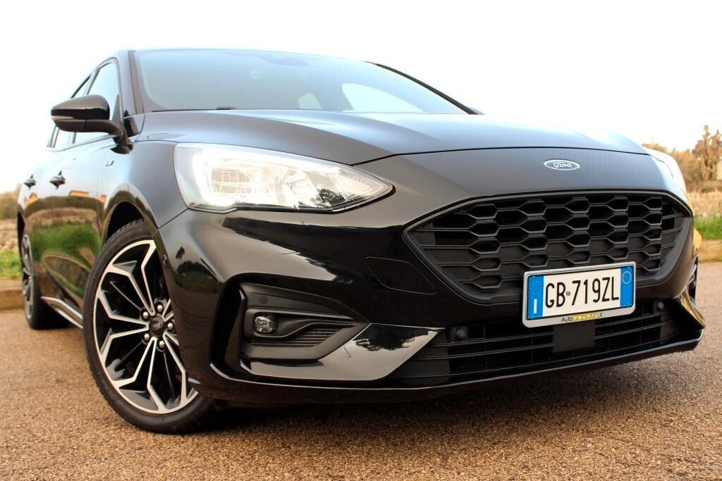 FORD Focus berlina ST-Line 1.5 dCi 120cv Aut. *LED