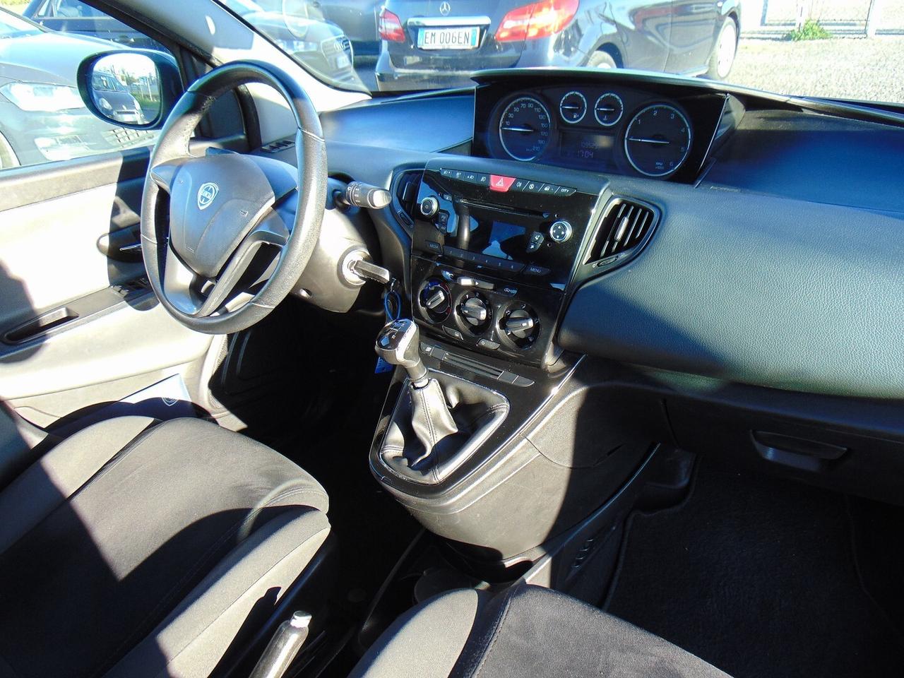 lancia ypsilon 1.3 mjt