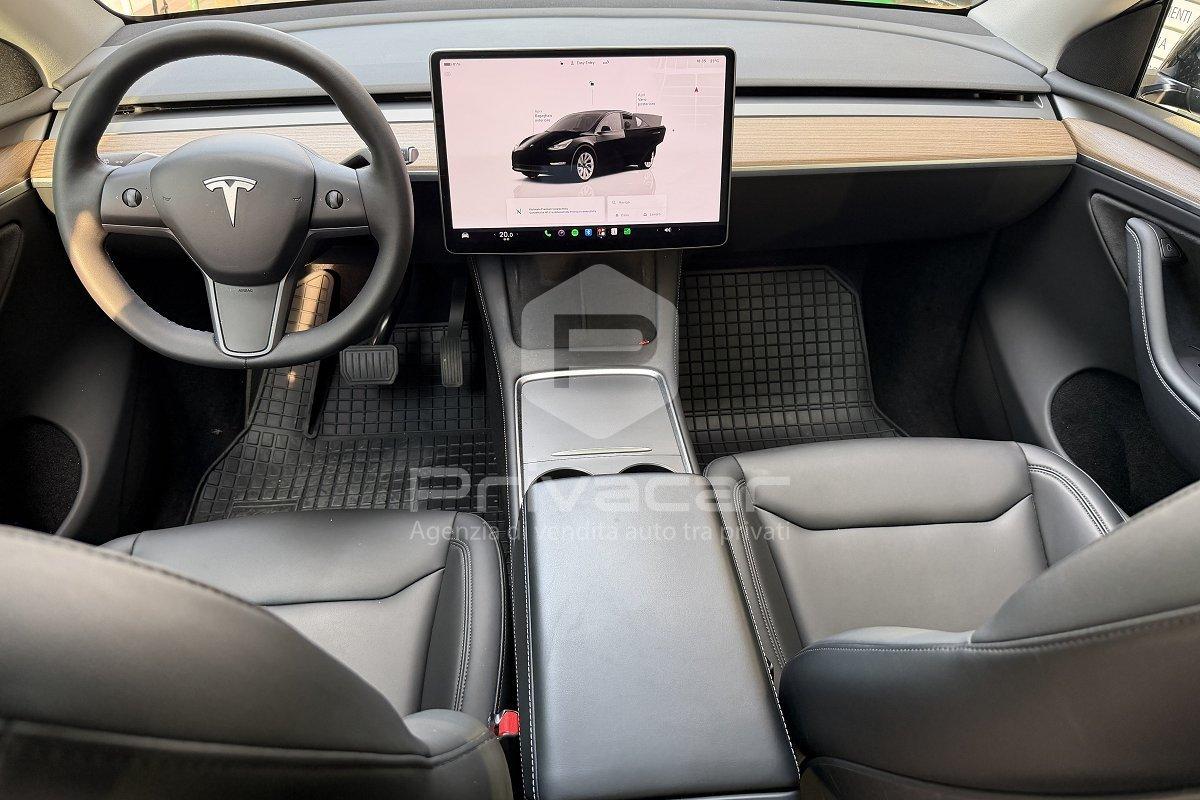 TESLA Model Y RWD