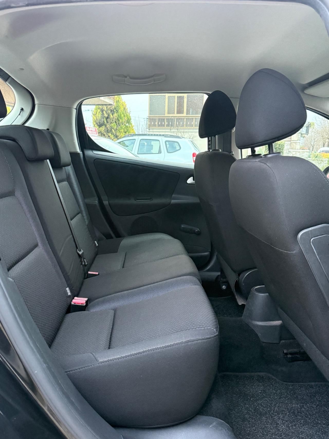 Peugeot 207 1.4 HDi 70CV FAP 5p. XS