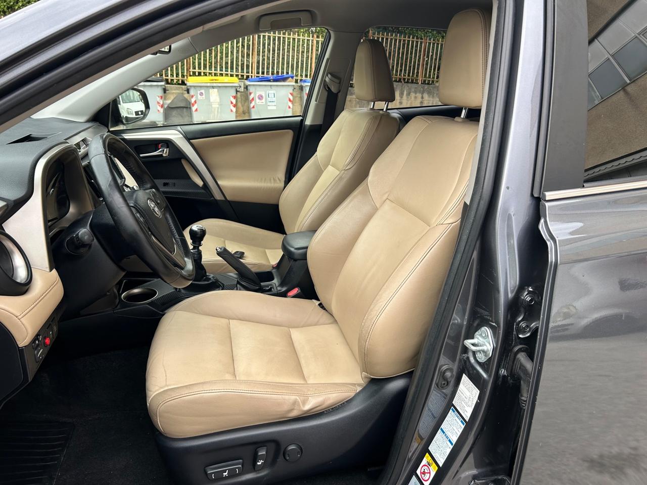 Toyota RAV 4 RAV4 2.0 D-4D 4WD Lounge