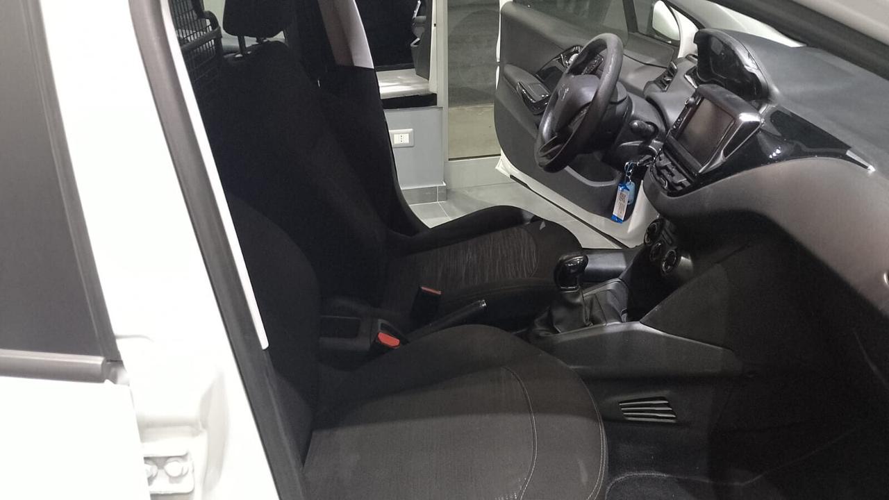 Peugeot 208 BlueHDi 100 S&S 5 porte Active Van