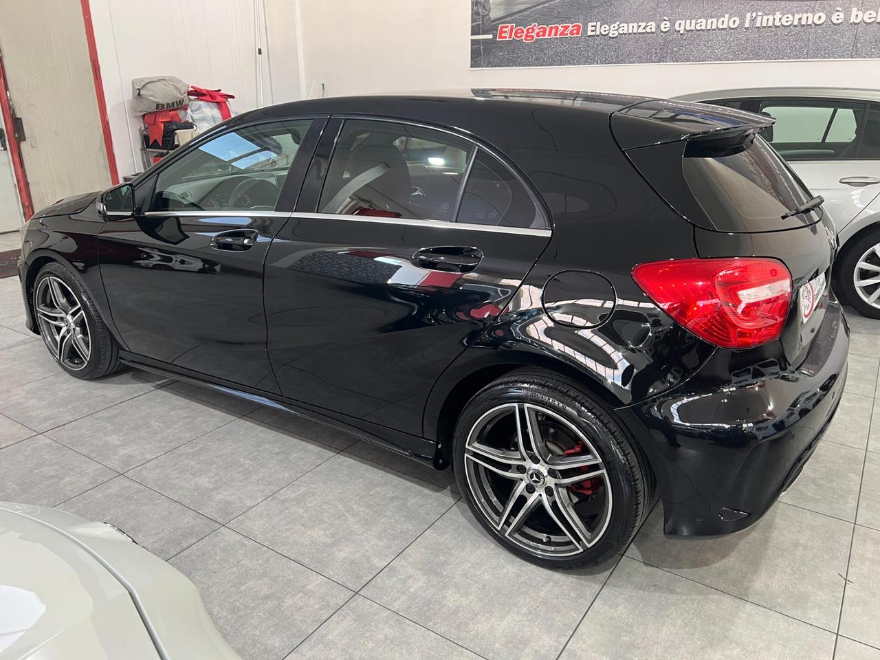 Mercedes-benz A 180 1.8 109 CV - AMG - 2013