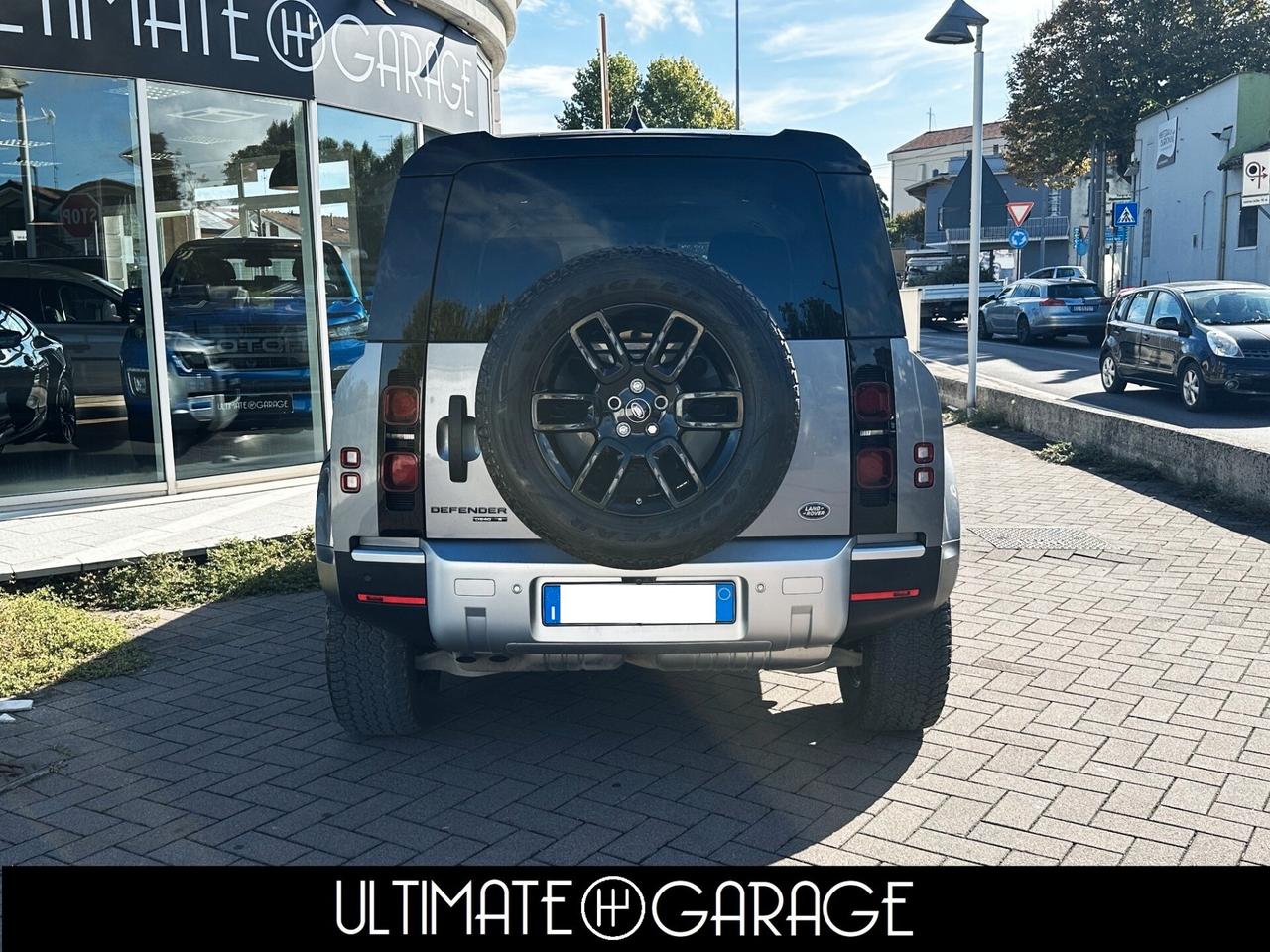 Land Rover Defender 110 2.0 SD4 240CV AWD Auto S *Book Service