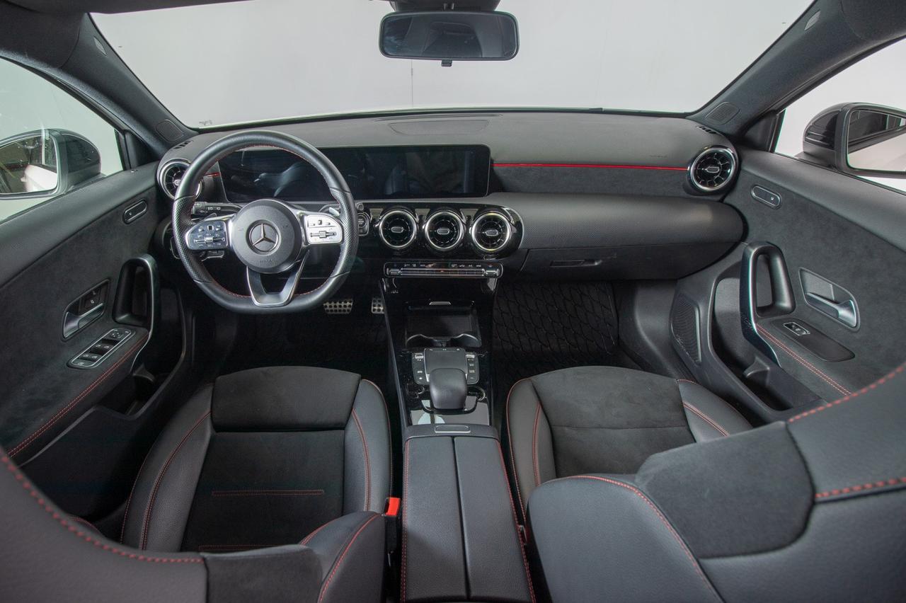 Mercedes-Benz A 180 Premium Amg Night Auto 136 Cv