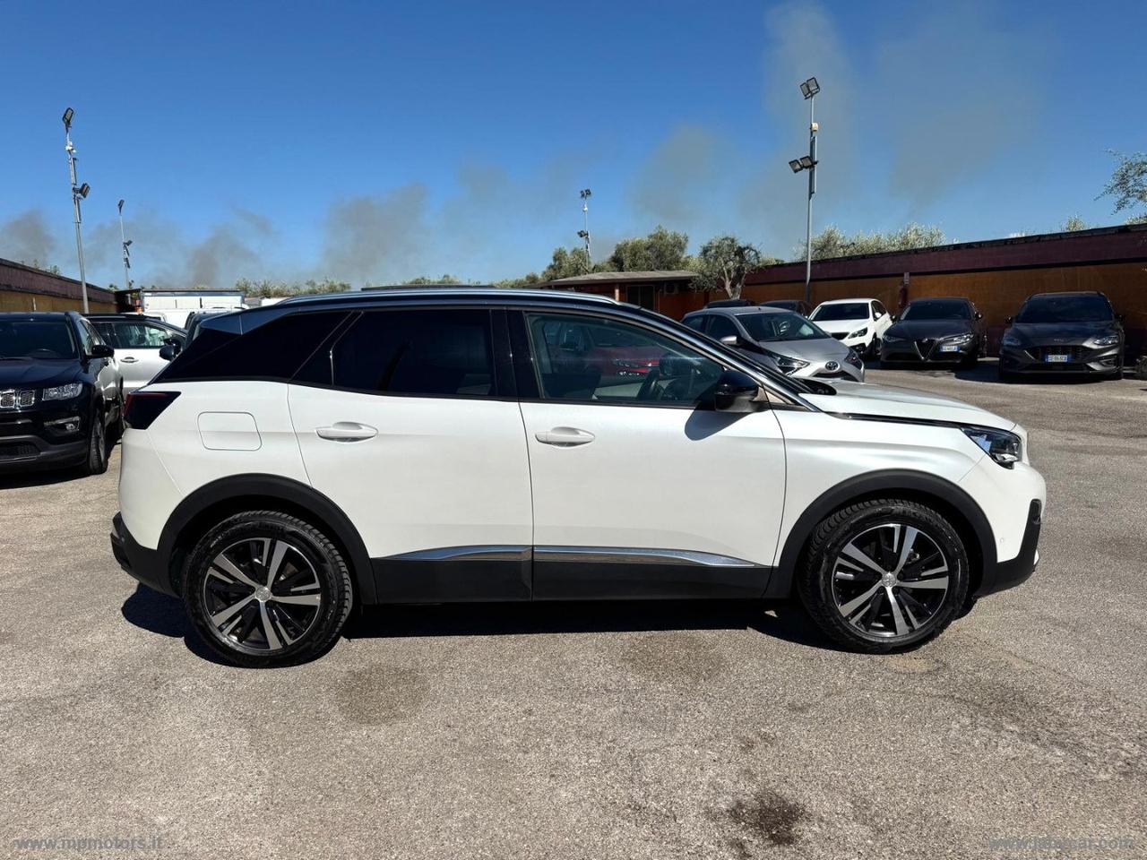 PEUGEOT 3008 ALLURE 1.5 BLUEHDI 130CV