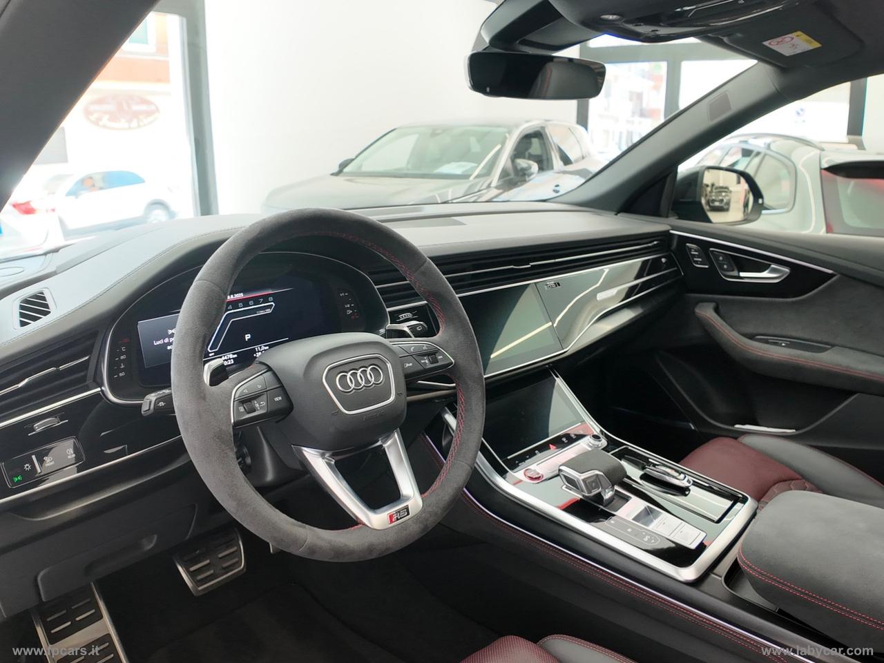 AUDI RS Q8 TFSI V8 quattro tiptr. Performance