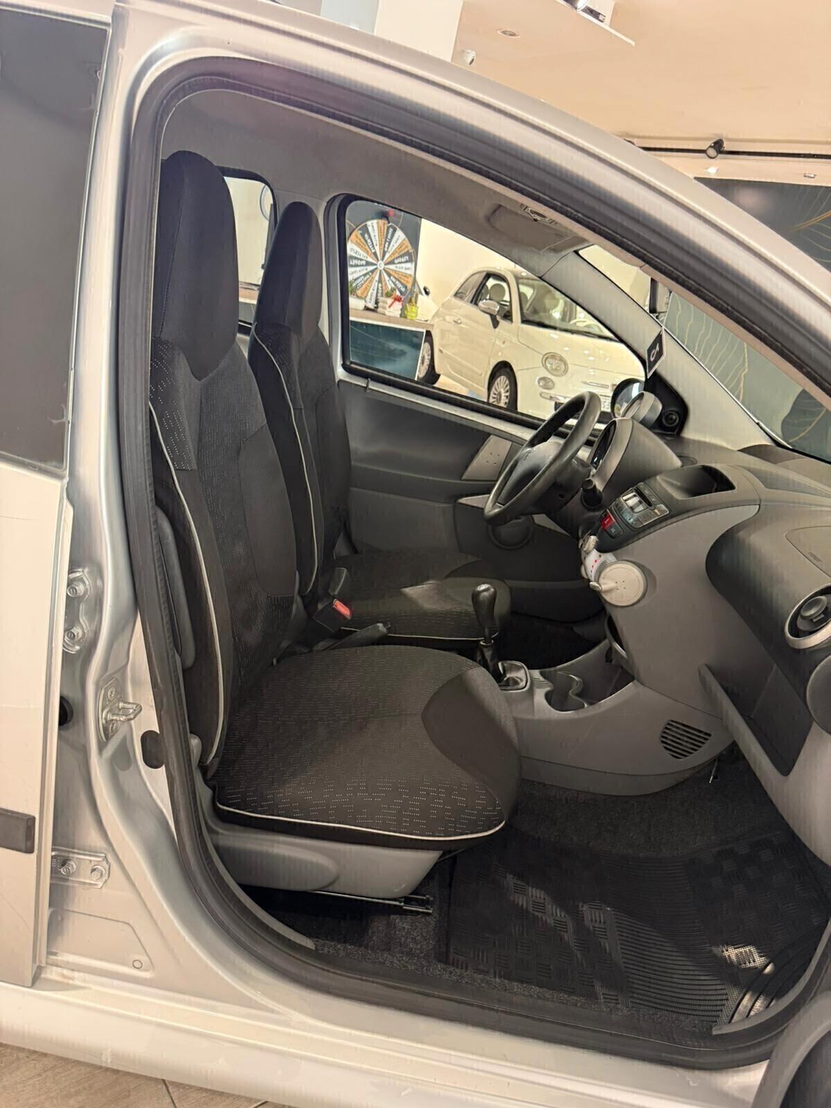 PEUGEOT 107 1.0 68 CV 5 PORTE ANNO 2010 OTTTIMA PER NEOPATENTATI