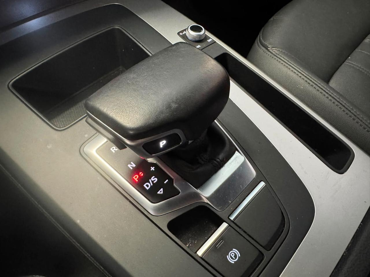 Audi Q5 SPB 40 TDI quattro S tronic Identity Black