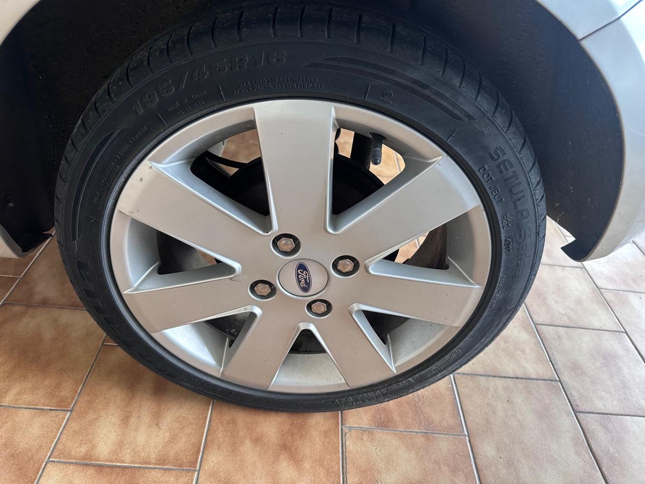 Ford Fiesta 1.2benz. 151.000km