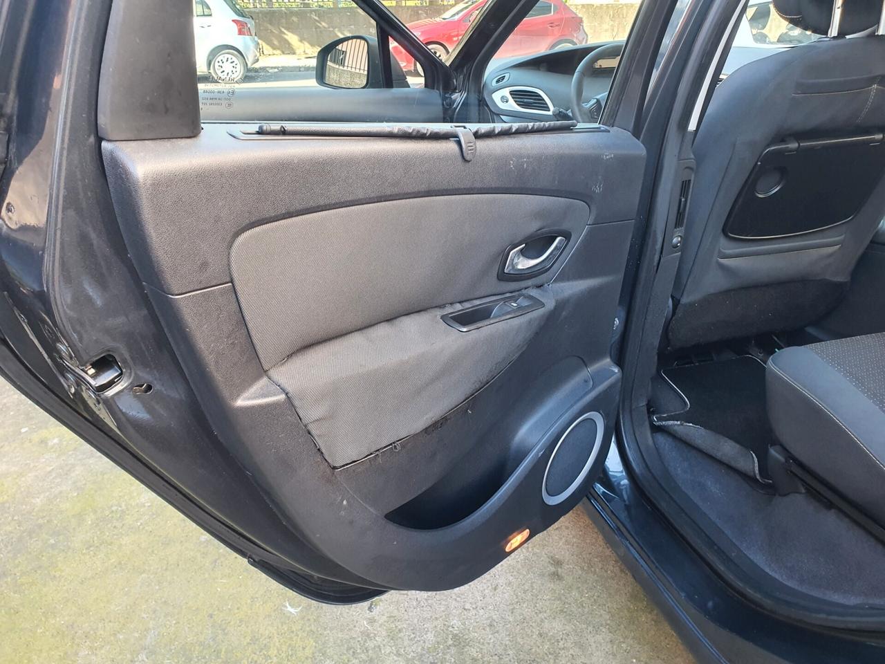 Renault Scenic Xmod 1.5 dCi 110CV Dynamique