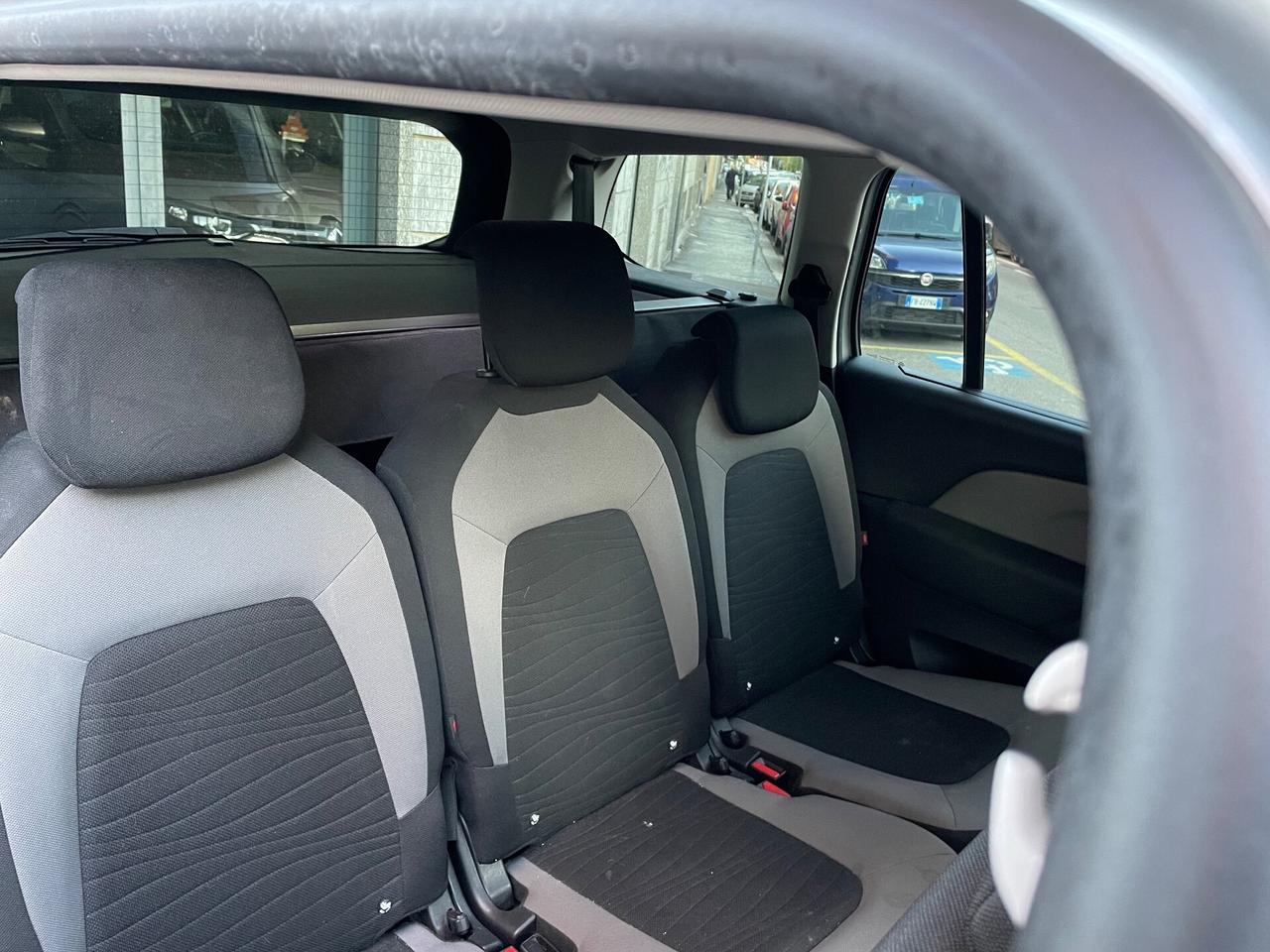 Citroen Grand C4 Picasso 1.6 BlueHDi/7POSTI/GARANZIA