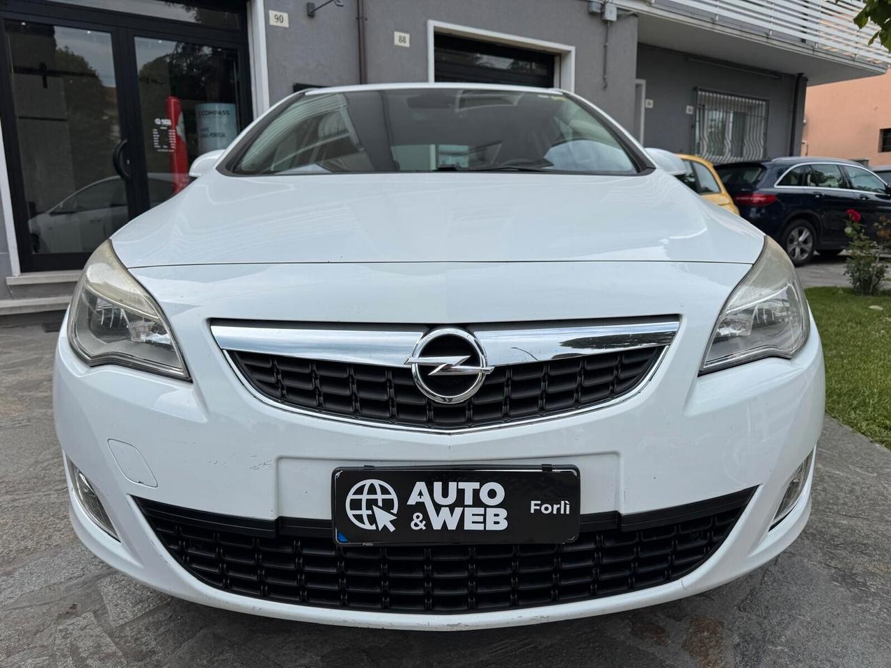 OPEL ASTRA 1.7 CDTI 110cv 5p COSMO NEOPATENT