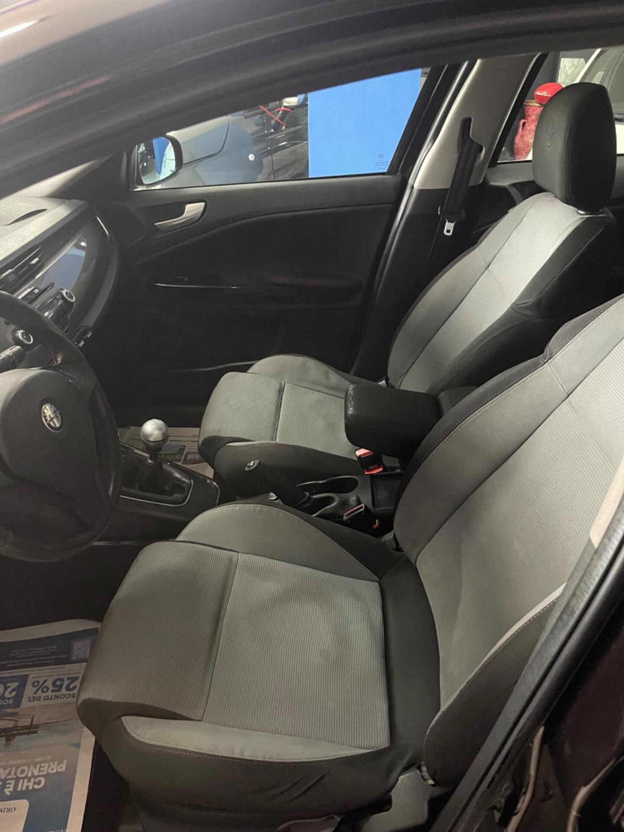 Alfa Romeo Giulietta 1.6 JTDm-2 105 CV Distinctive