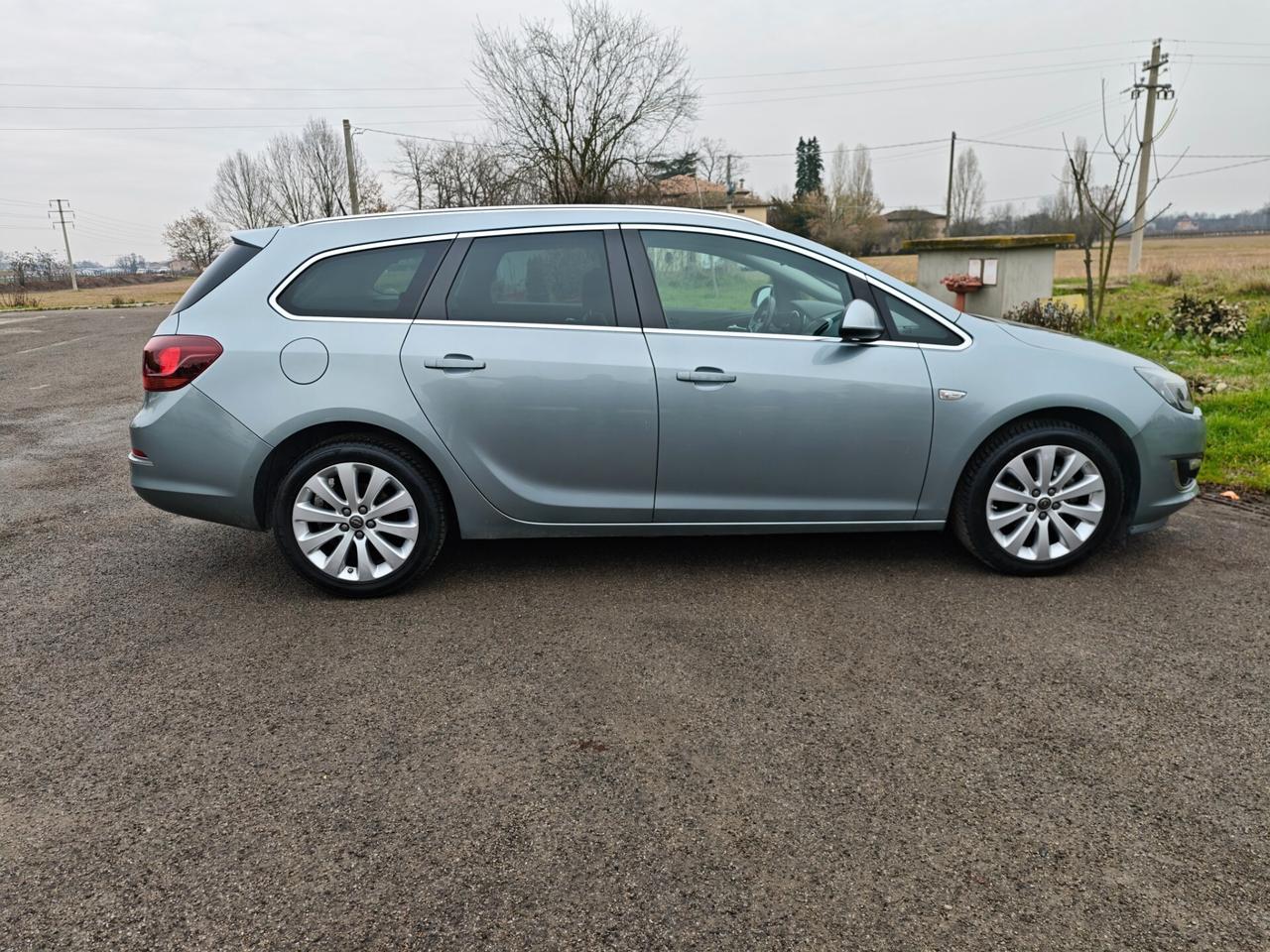 Opel Astra 1.4 Turbo 140CV Sports Tourer GPL Tech Cosmo