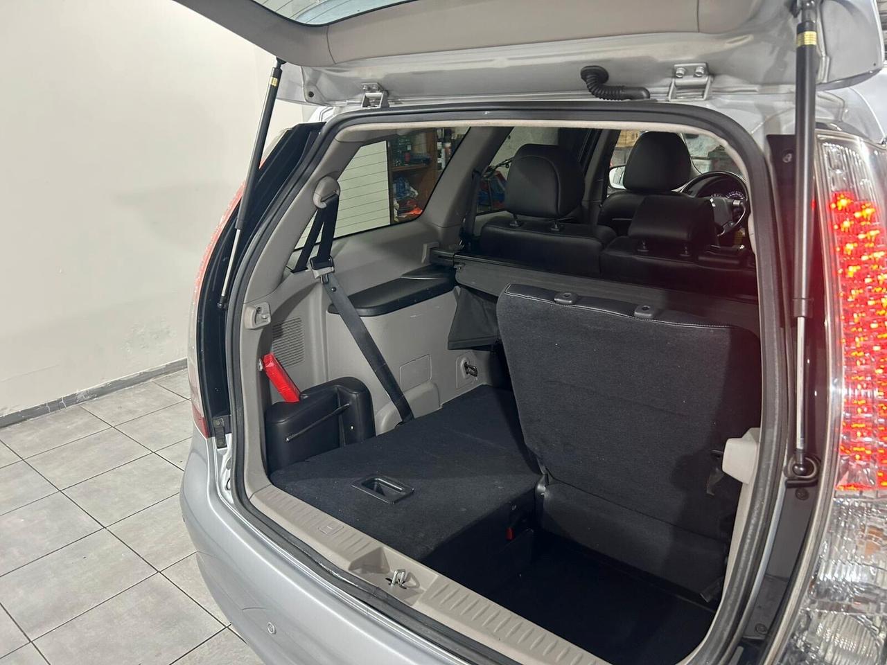 Mitsubishi Grandis 2.0 DI-D 7 posti Intense