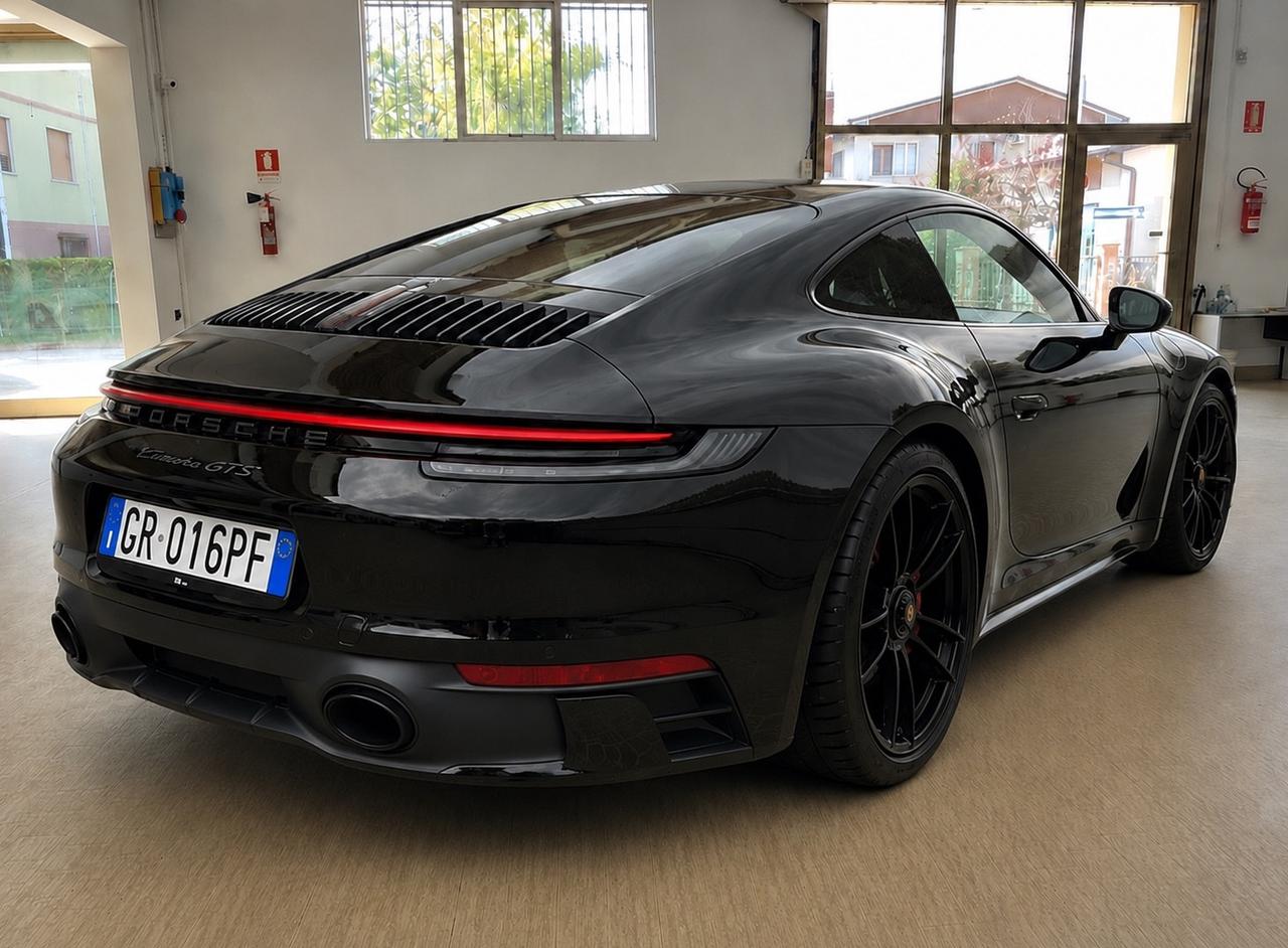 Porsche 911 Carrera 2 GTS
