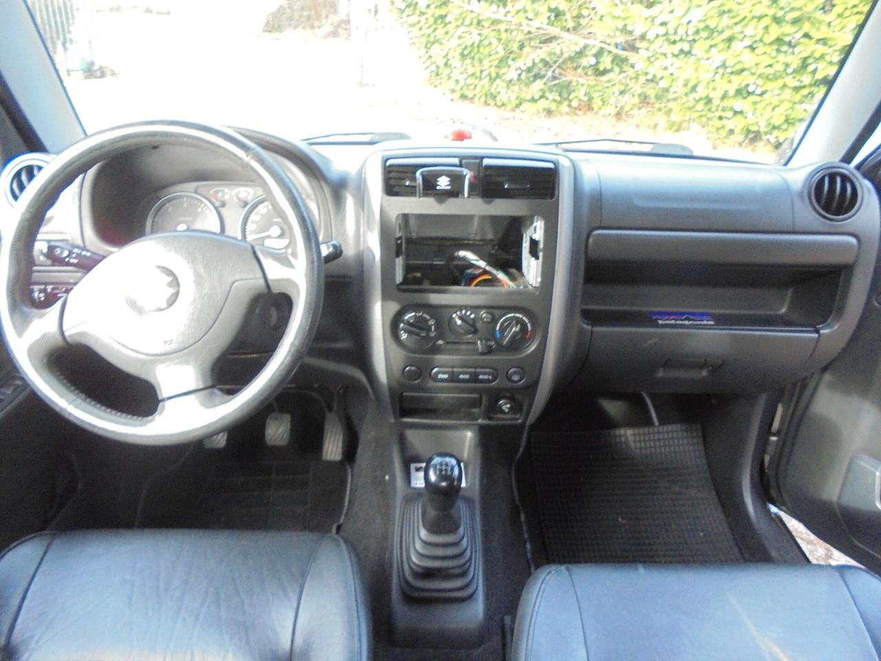 Suzuki Jimny 1.5 DDiS cat 4WD JLX