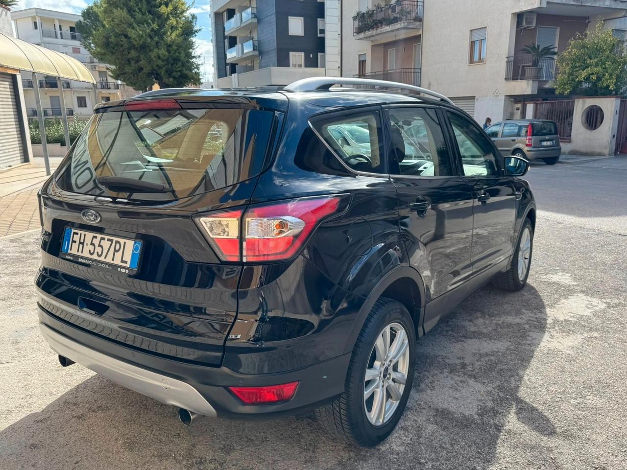 FORD KUGA 1.5 TDCI 120 CV. 2WD TITANIUM NAVI+CERCHI