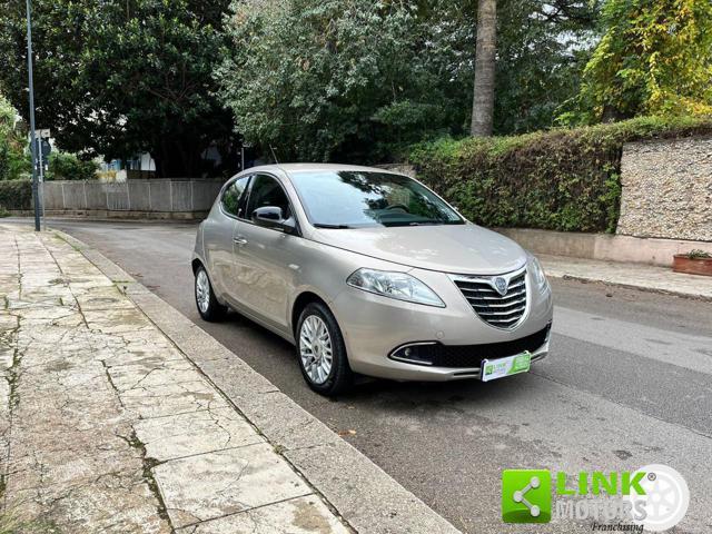 LANCIA Ypsilon 1.2 69 CV 5pt GPL Ecochic Gold - TUA DA ?153,00