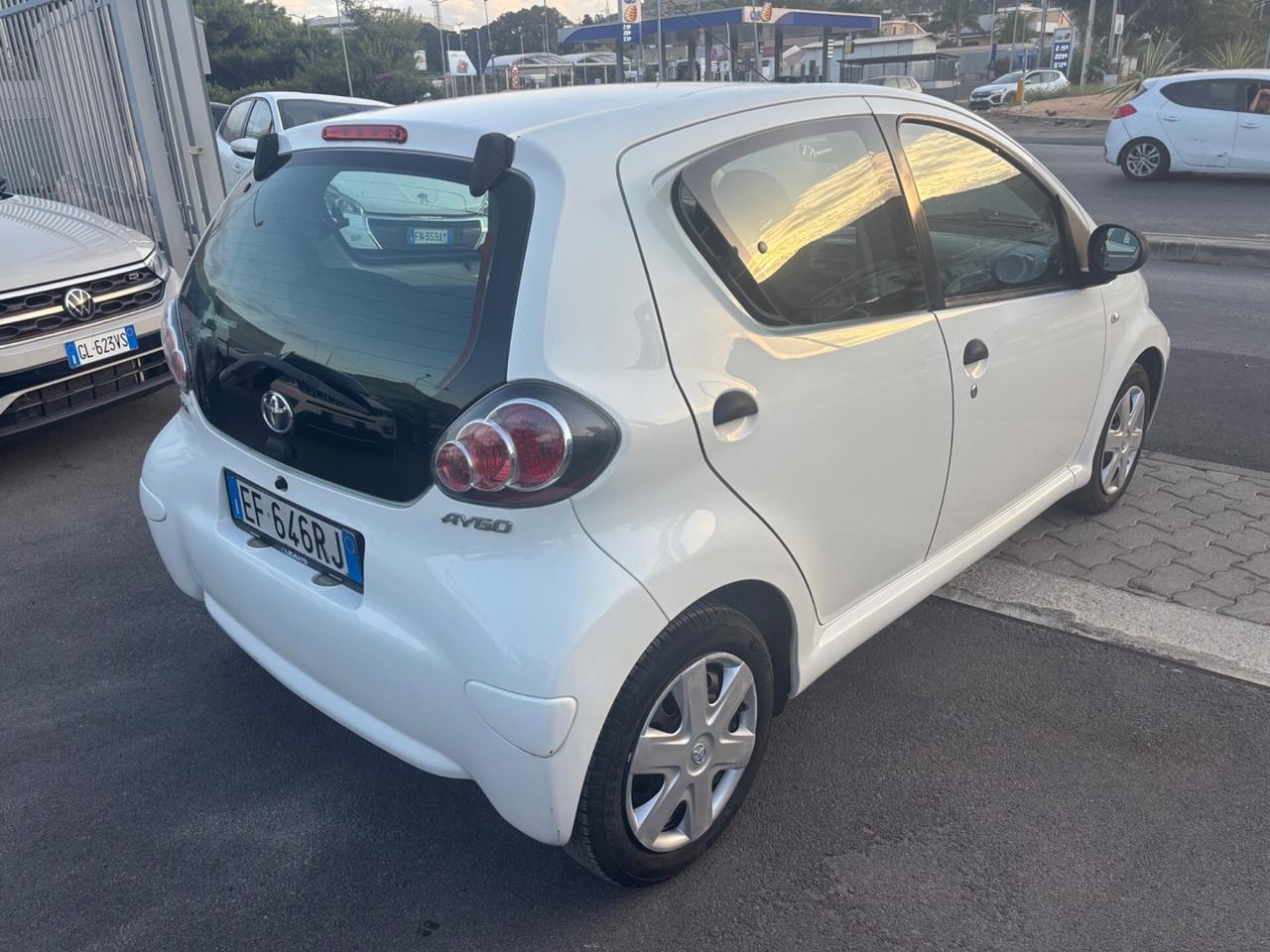Toyota Aygo 1.0 12V VVT-i 5 porte Now Connect