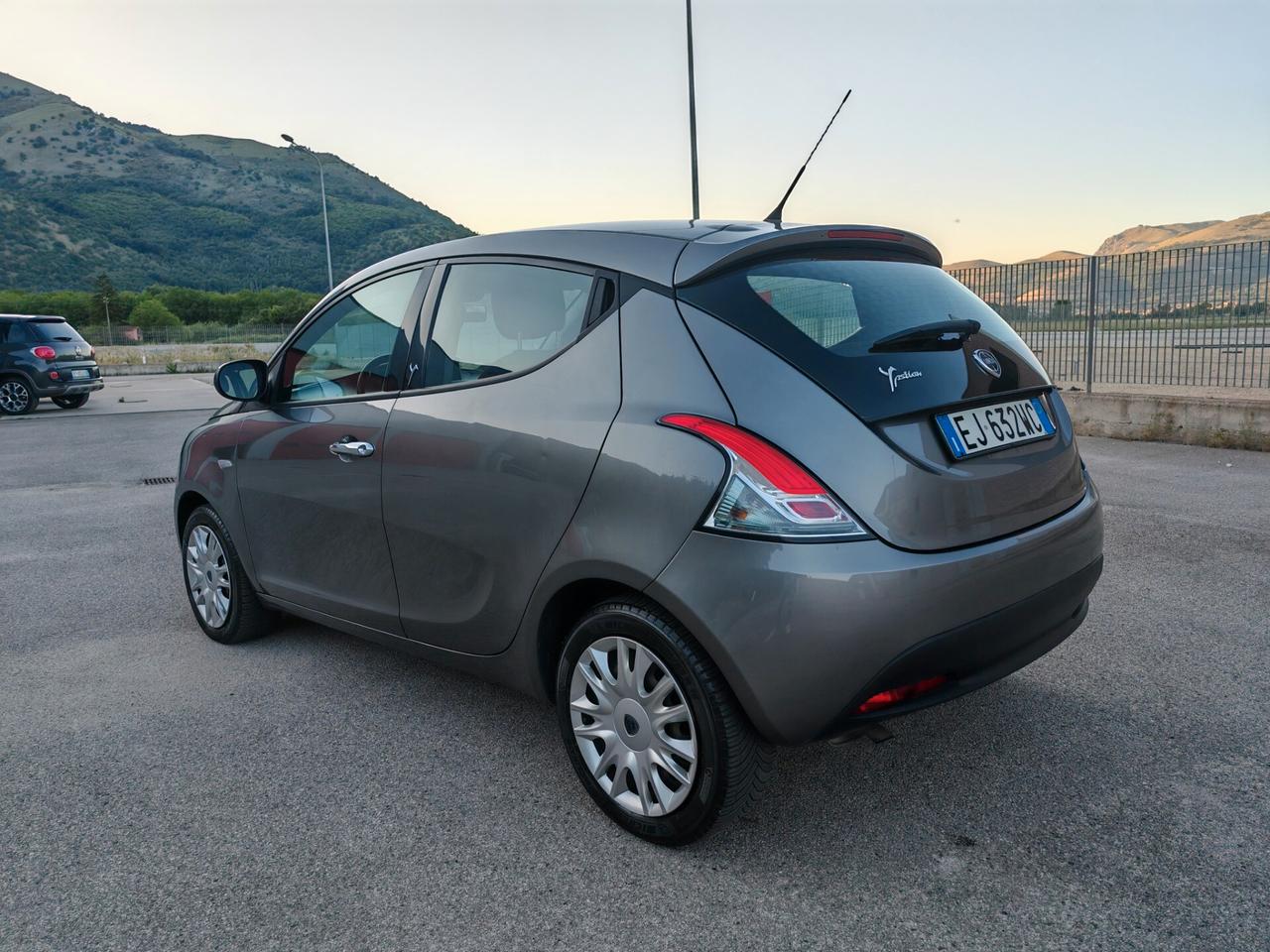 Lancia Ypsilon 1.2 69 CV Platinum