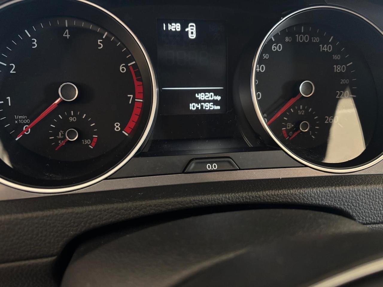 VOLKSWAGEN GOLF 7 ANNO 2016 BZ 1.2 TSI ADATTA NEOPATENTATI KM 104 MILA