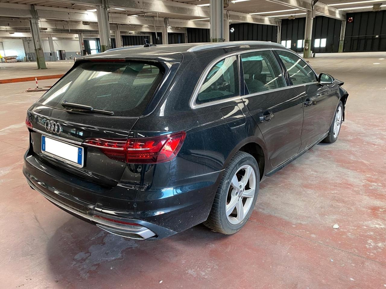 Audi A4 Avant 40 2.0 tdi 190cv s-tronic