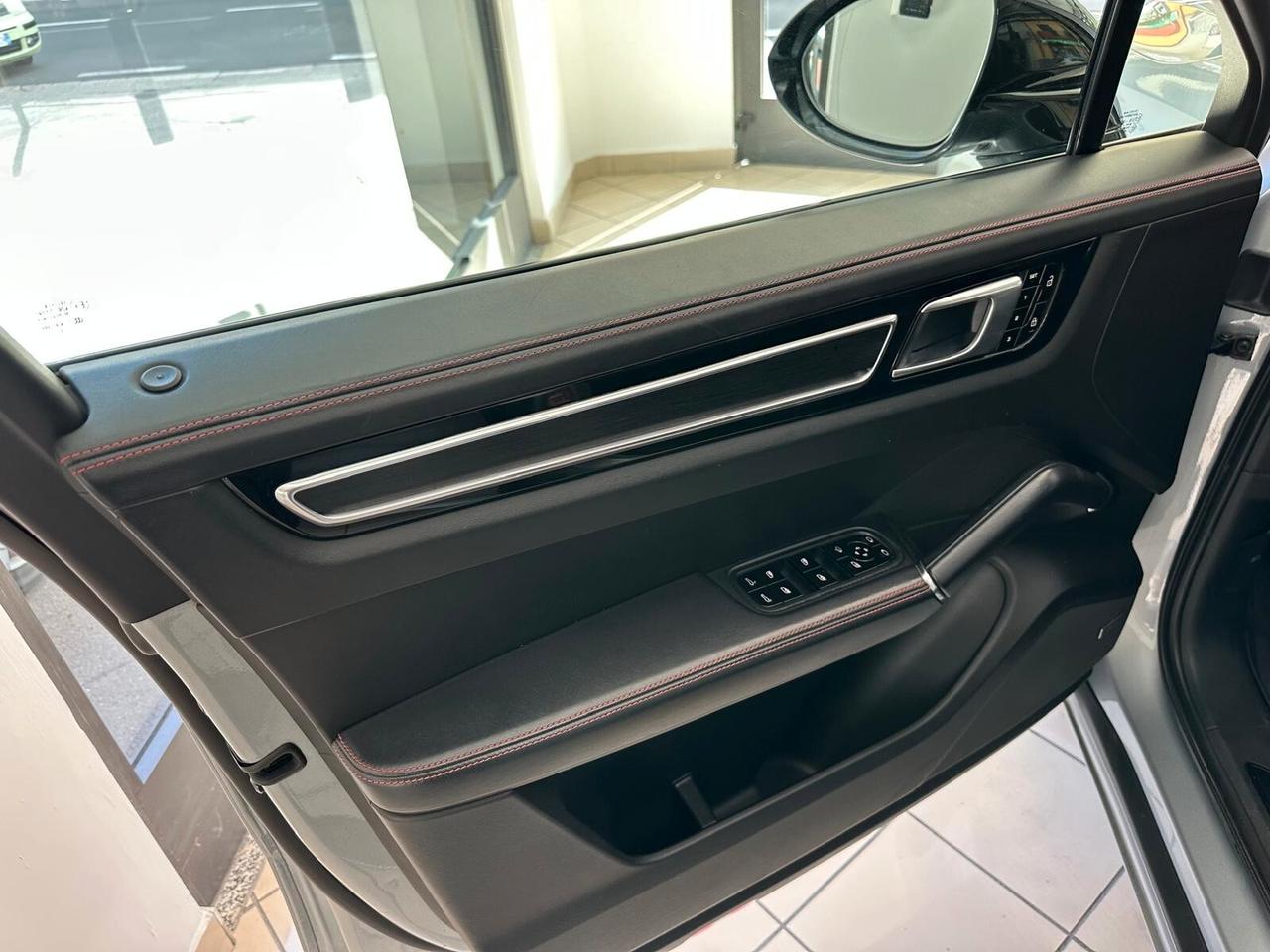 Porsche Cayenne Coupé 4.0 GTS