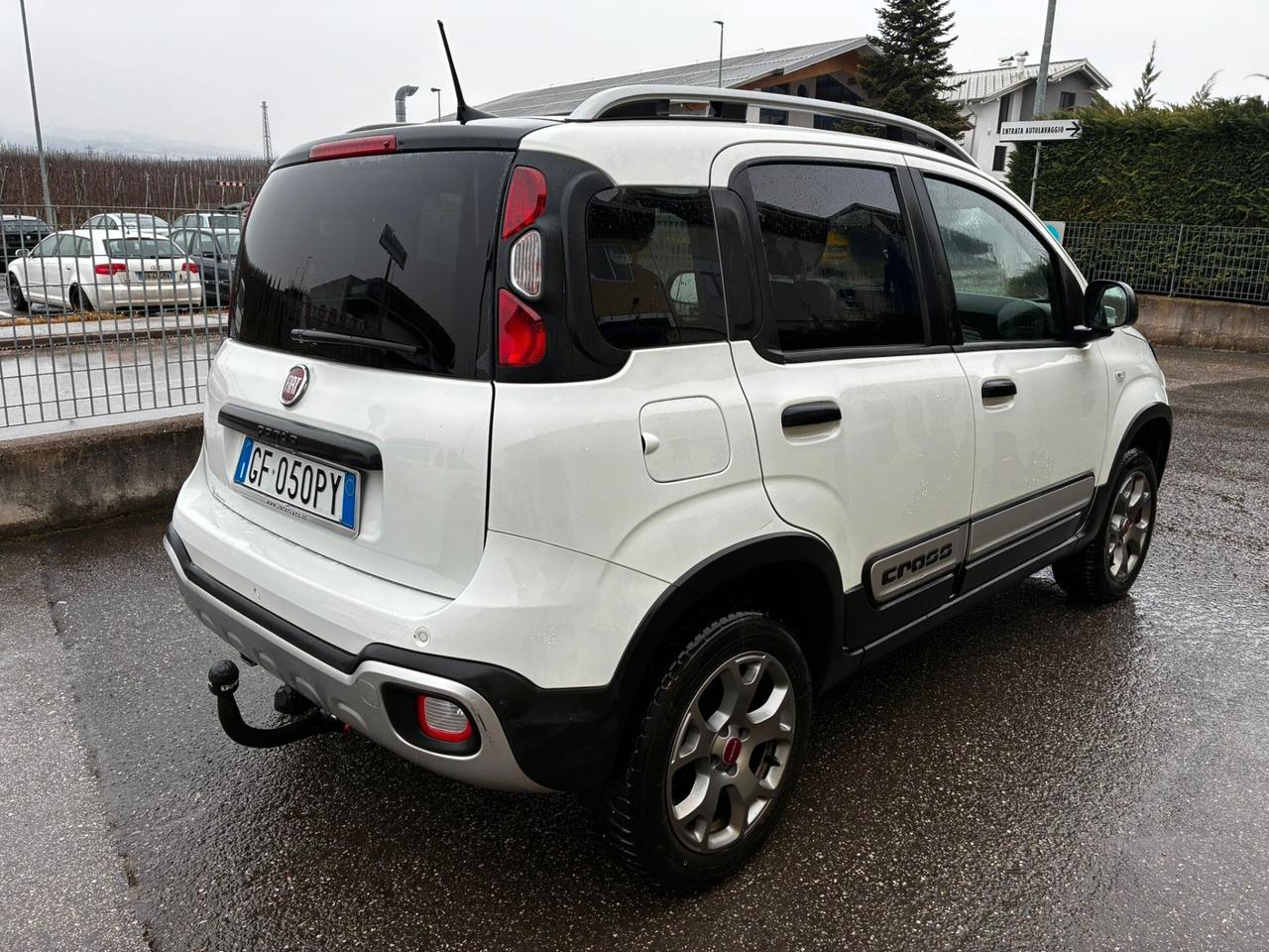 FIAT PANDA CROSS 4x4 0.9TWINAIR - GANCIO TRAINO