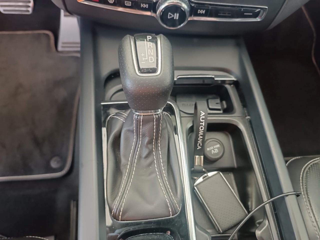Volvo XC 60 XC60 D4 AWD Geartronic R-design