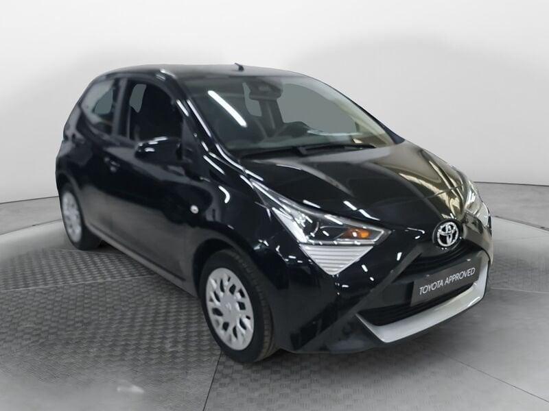 Toyota Aygo Aygo Connect 1.0 VVT-i 72 CV 5 porte x-play