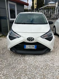 Toyota Aygo Connect 1.0 VVT-i 72 CV 5 porte x-clusiv MMT