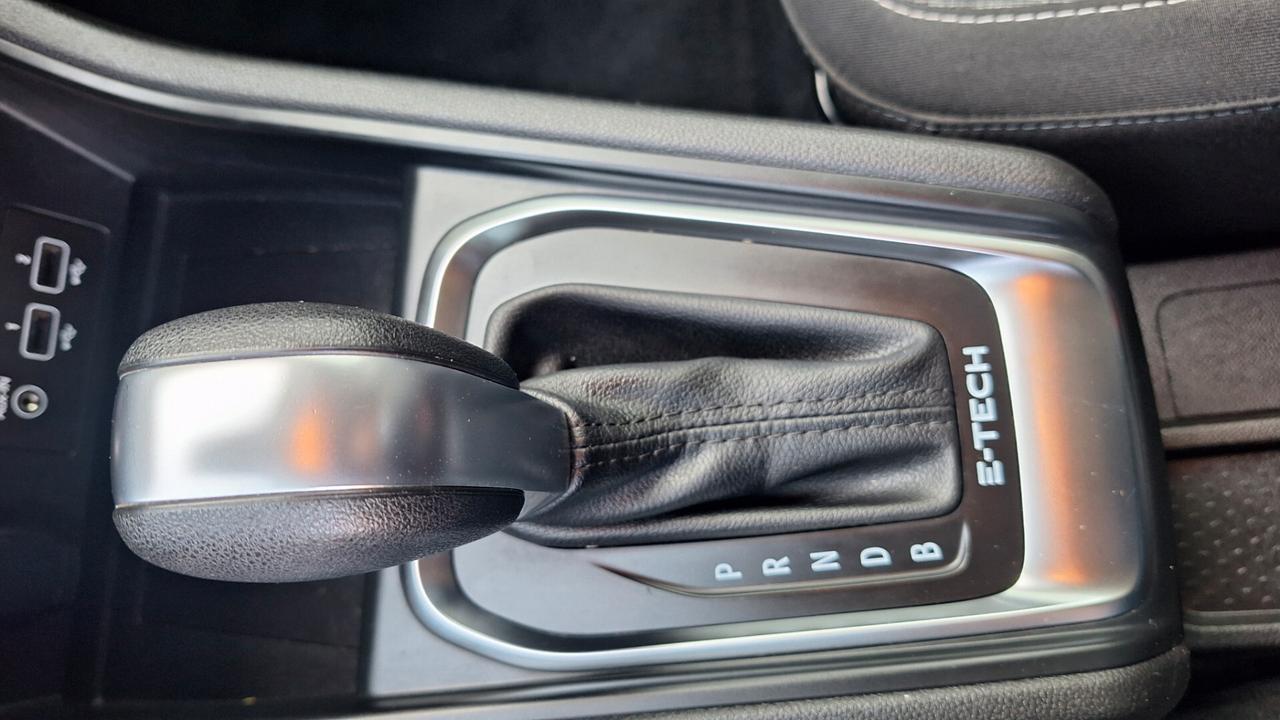 Renault Captur Full Hybrid E-Tech 145 CV Business