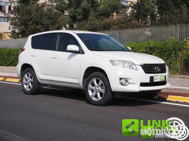 TOYOTA RAV 4 2.2 D-4WD Luxury