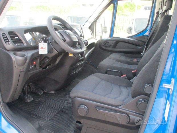 Iveco Daily 35C14 2.3 140CV E6D DOPPIA CABINA RIBA