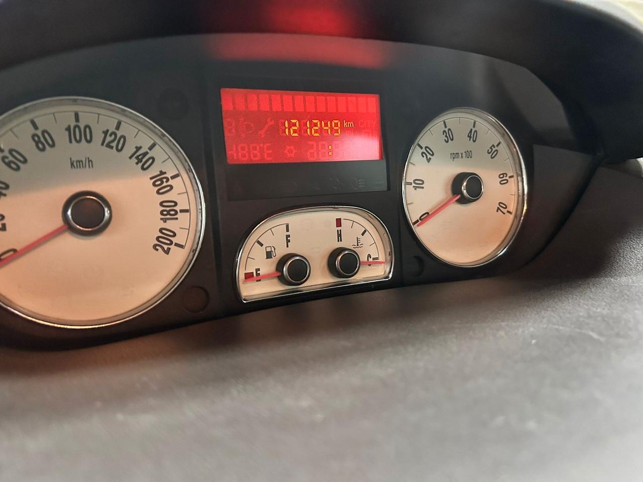 Lancia MUSA 1.4B X NEOPATENTATI 2006