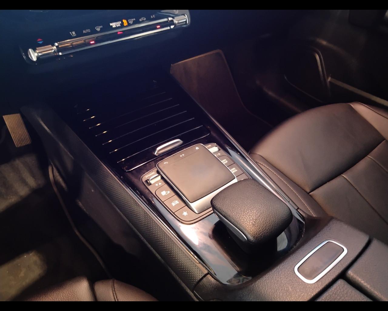 Mercedes-Benz Classe B - W247 2018 - B 180 d Sport Plus auto