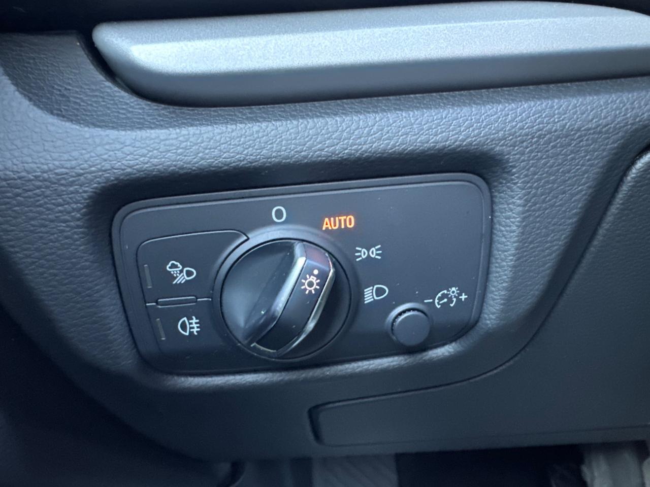 Audi A3 SPB 30 g-tron 130Cv S tronic Business