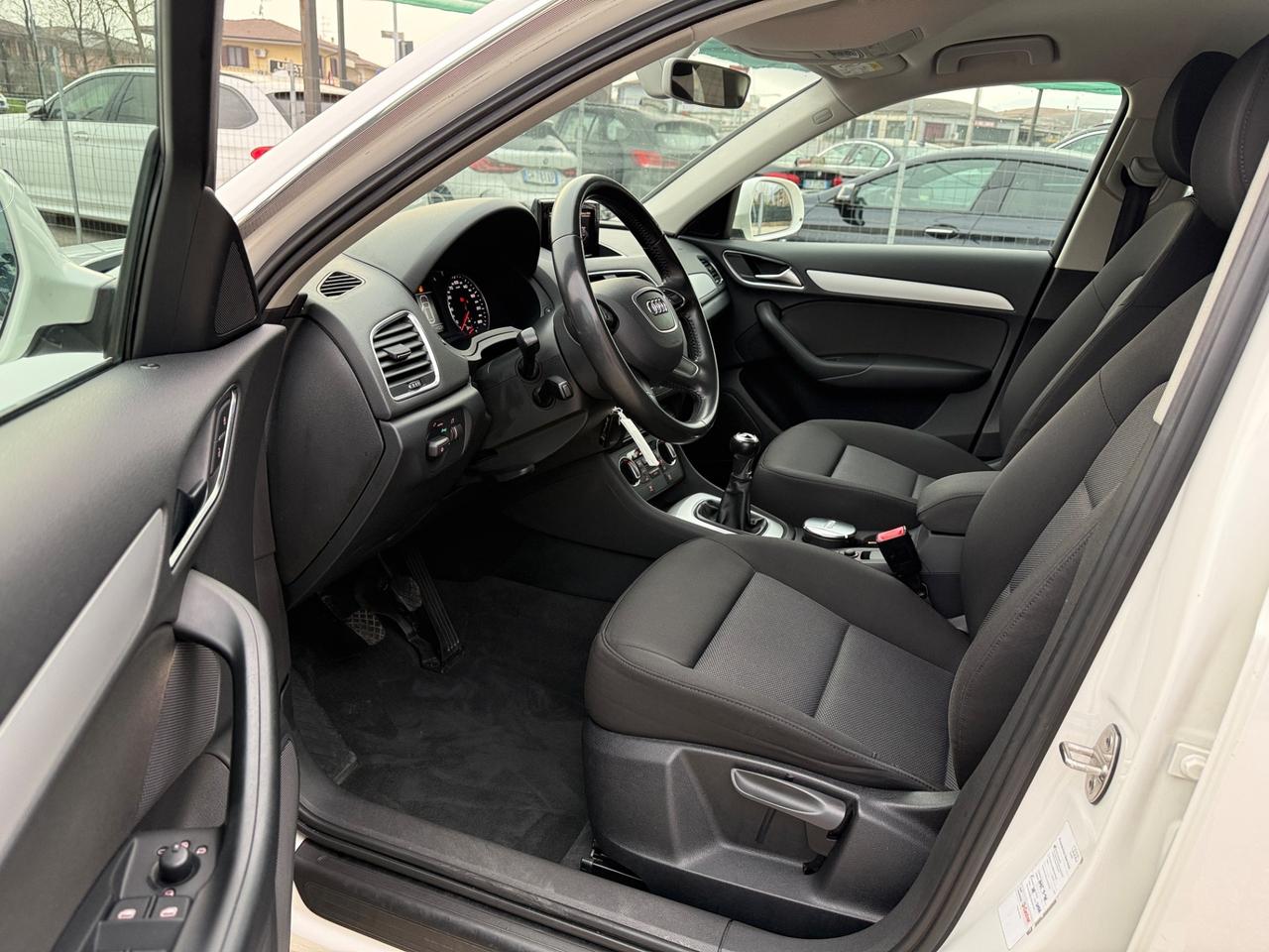 Audi Q3 2.0 Tdi 120cv Navi+Led