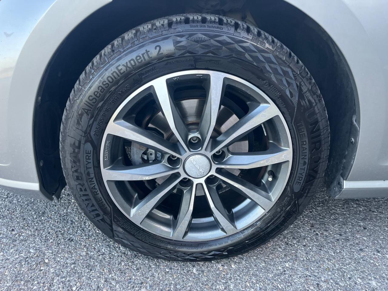 Volkswagen Golf 1.6 TDI 115 CV 5p. Sport BlueMotion Technology