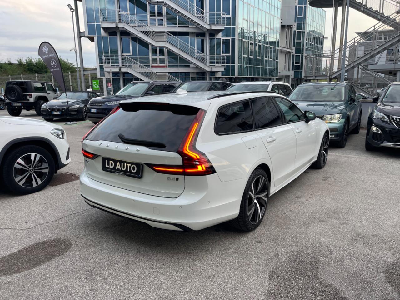 Volvo V90 B5 (d) AWD automatico Ultimate Dark R design