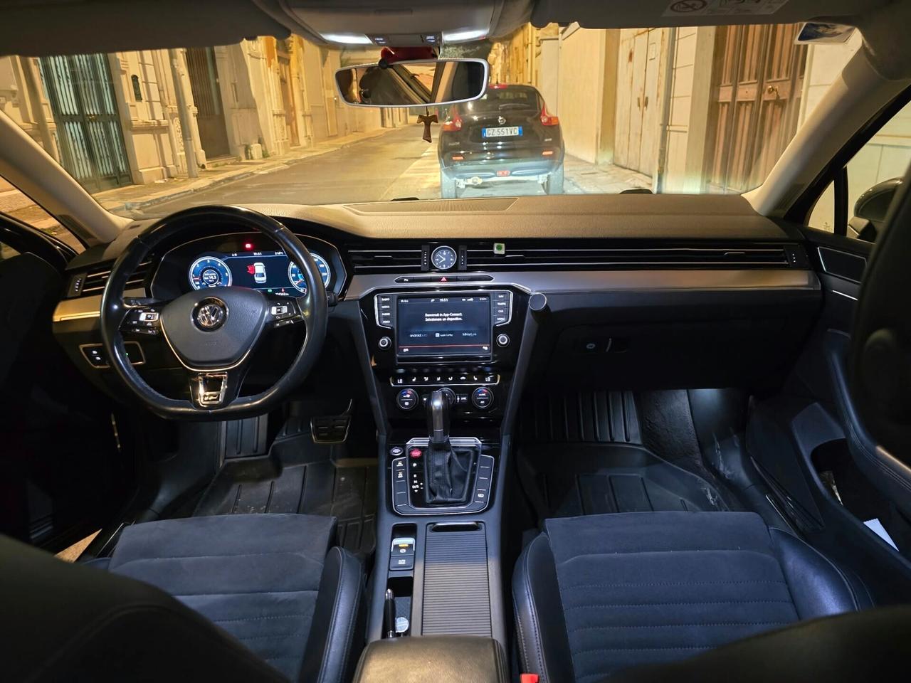 Volkswagen Passat 2.0 TDI DSG Highline BlueMotion